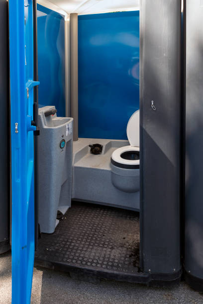 Best Portable restroom trailer rental  in Highlands, NC